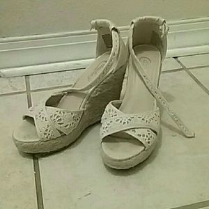 Candie's Wedge Heels